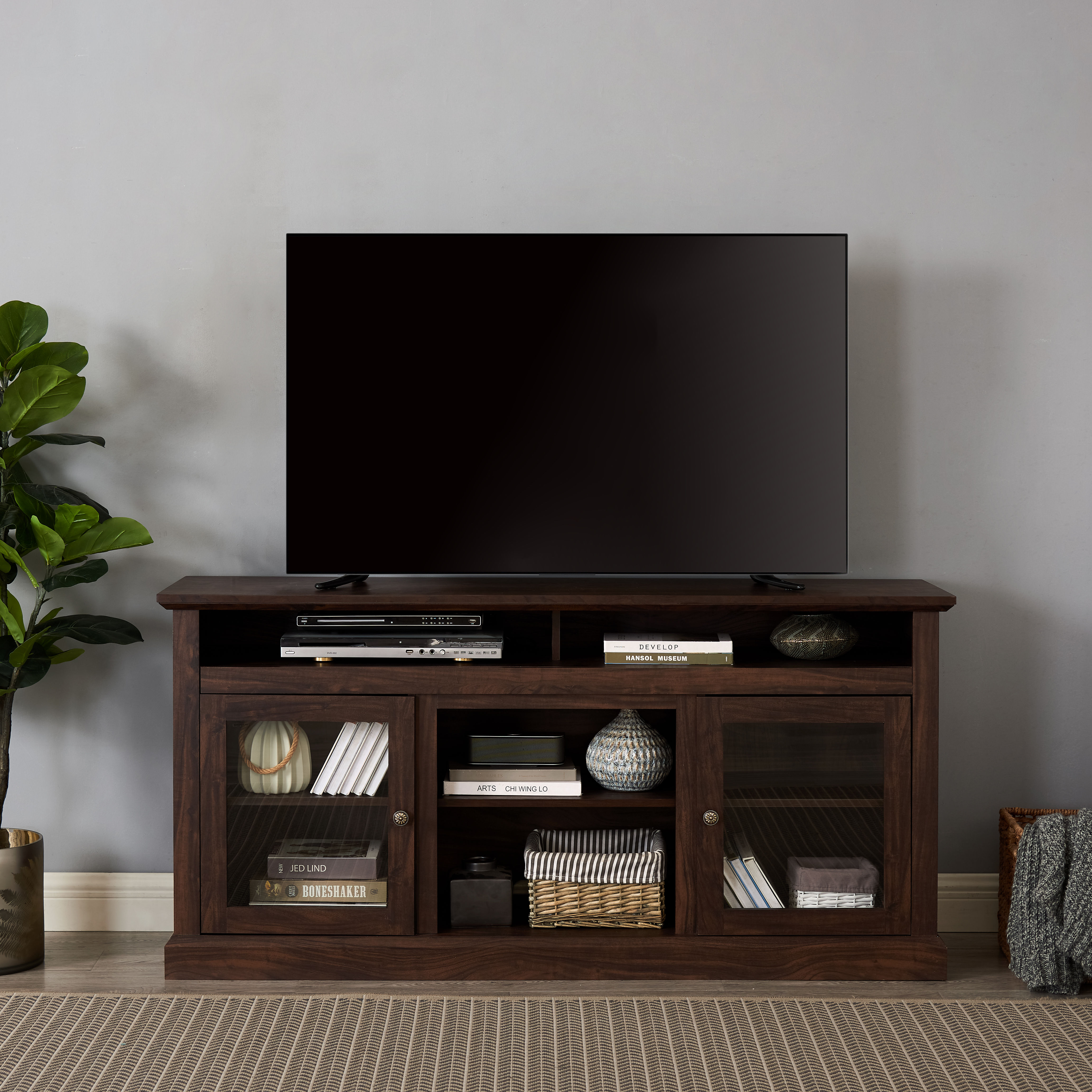Entertainment center